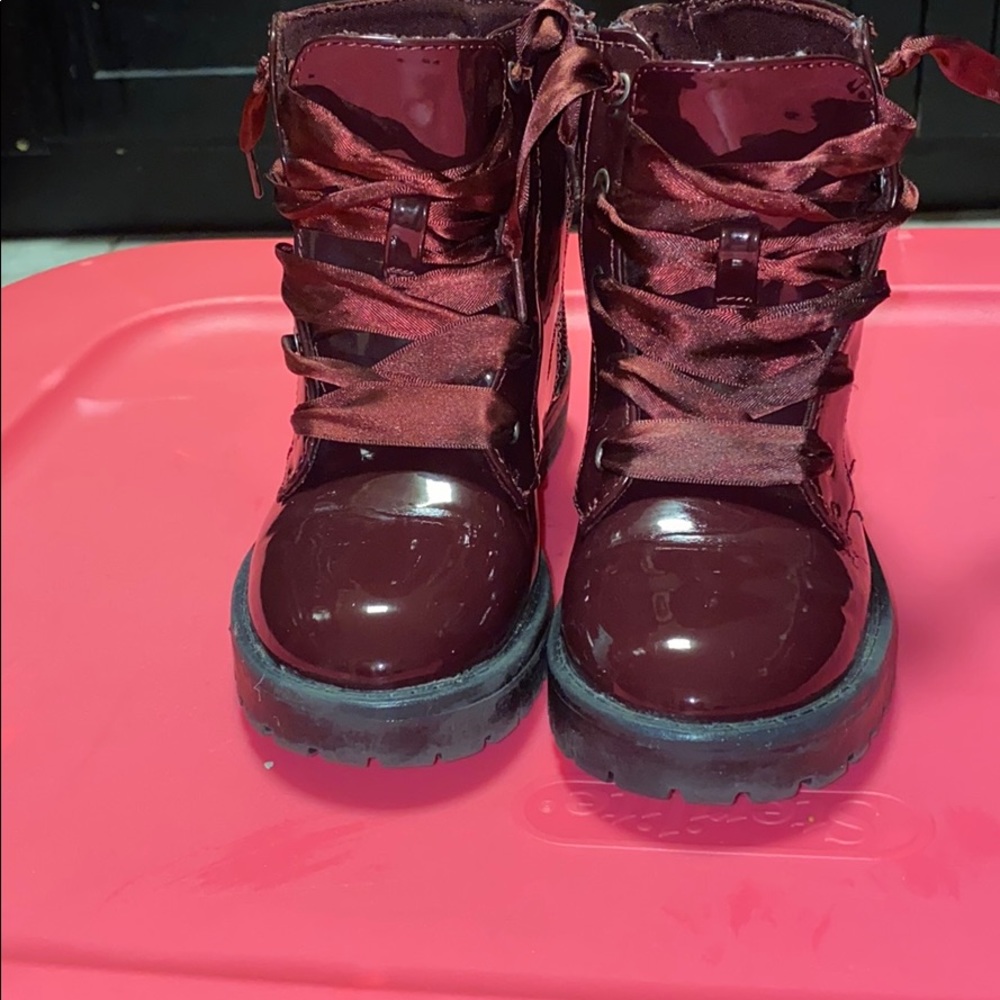 Lil girls shiny patent leather ankle boots